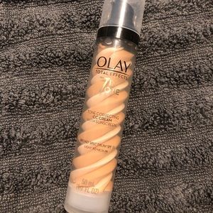 Olay total effects 7 in 1 tone correcting cc cream